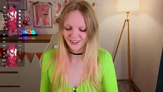 Snapshot of evangel1ne chatting on 10.23.25 evangel1ne online show from 10.23.25