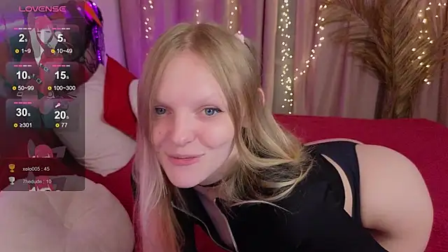 Snapshot of evangel1ne chatting on 11.05.25 evangel1ne online show from 11.05.25