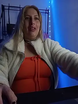 Snapshot of La_pauli_latina chatting on 06.24.26 La pauli latina online show from 06.24.26
