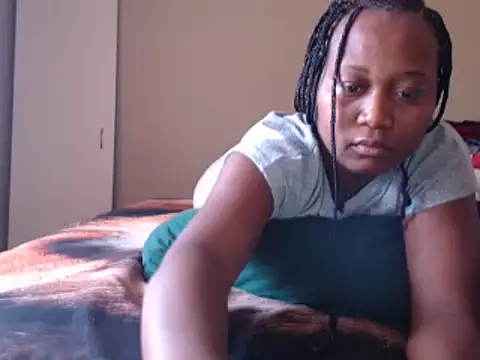 Snapshot of EbonySeductressx chatting on 12.28.24 EbonySeductressx online show from 12.28.24