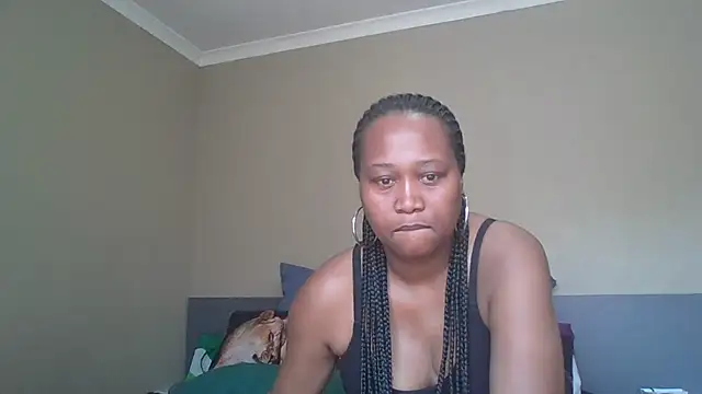 Snapshot of EbonySeductressx chatting on 09.19.25 EbonySeductressx online show from 09.19.25