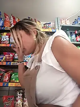 Snapshot of naugtyqueen chatting on 03.14.25 naugtyqueen online show from 03.14.25