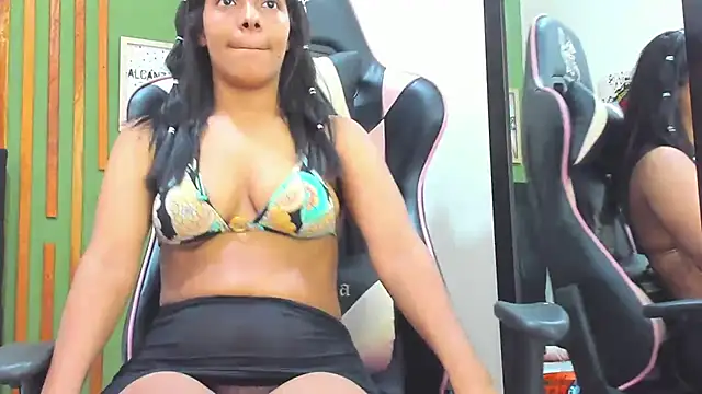 Snapshot of _Valeria_Brown chatting on 03.02.25 Valeria Brown online show from 03.02.25