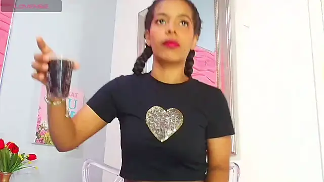 Snapshot of _Valeria_Brown chatting on 03.06.25 Valeria Brown online show from 03.06.25