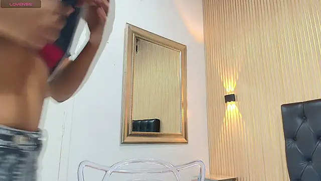 Snapshot of _Valeria_Brown chatting on 09.13.25 Valeria Brown online show from 09.13.25