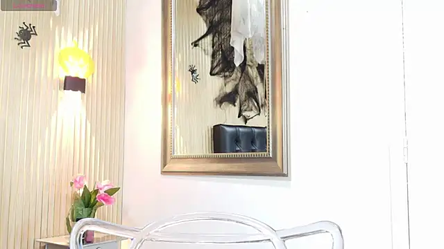 Snapshot of _Valeria_Brown chatting on 10.10.25 Valeria Brown online show from 10.10.25