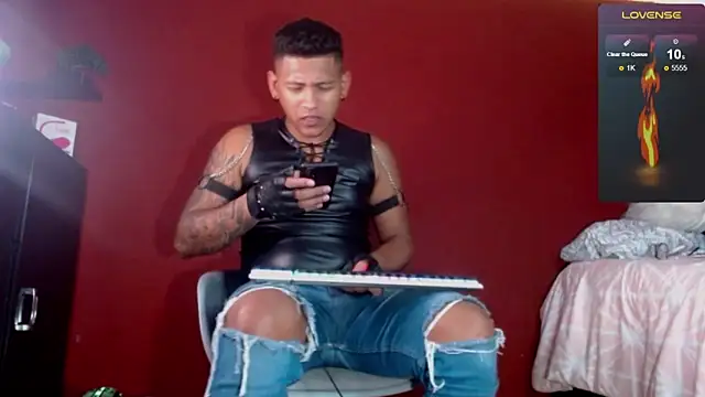 TomLover 12 online show from 02.23.25