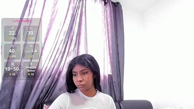 Snapshot of CuteEbony1 chatting on 10.10.25 CuteEbony1 online show from 10.10.25