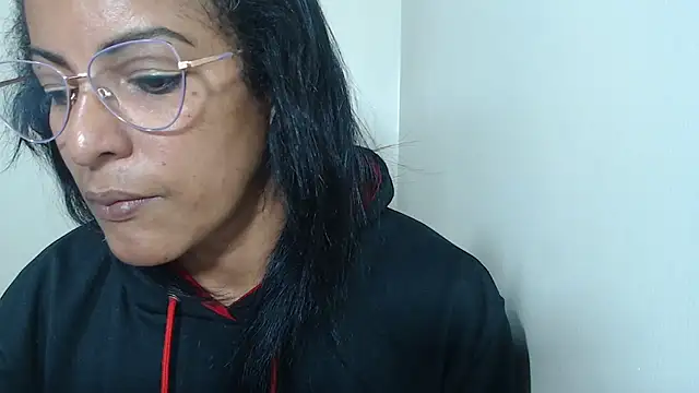 Snapshot of kateleyagrey chatting on 06.14.26 kateleyagrey online show from 06.14.26
