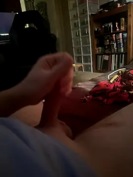 Snapshot of whitestroker chatting on 10.23.25 whitestroker online show from 10.23.25