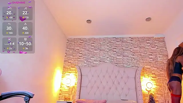 Snapshot of Lucia-sex chatting on 12.02.24 Lucia-sex online show from 12.02.24