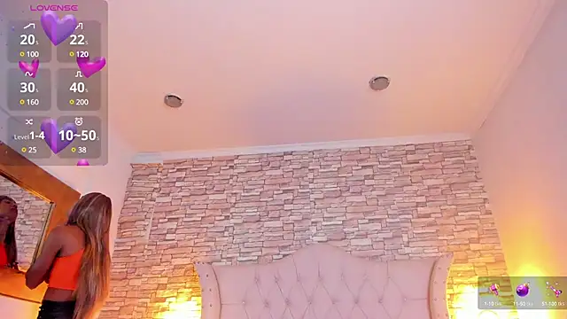 Snapshot of Lucia-sex chatting on 12.05.24 Lucia-sex online show from 12.05.24