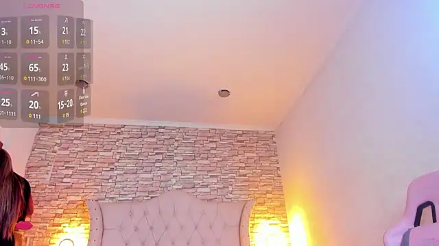 Snapshot of Lucia-sex chatting on 12.06.24 Lucia-sex online show from 12.06.24