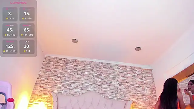 Snapshot of Lucia-sex chatting on 02.20.25 Lucia-sex online show from 02.20.25