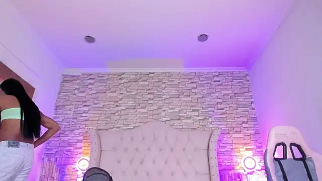 Snapshot of Lucia-sex chatting on 01.10.26 Lucia-sex online show from 01.10.26