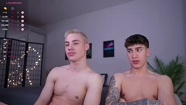 Snapshot of Evan__White_ chatting on 01.16.25 Evan White online show from 01.16.25