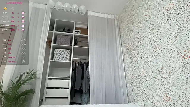 Snapshot of Evan__White_ chatting on 09.14.25 Evan White online show from 09.14.25