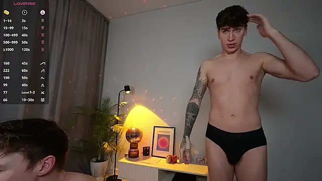 Snapshot of Evan__White_ chatting on 03.12.26 Evan White online show from 03.12.26