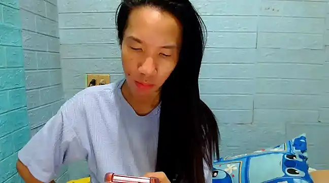 Snapshot of AsianNaughtiesMistress chatting on 01.15.25 AsianNaughtiesMistress online show from 01.15.25