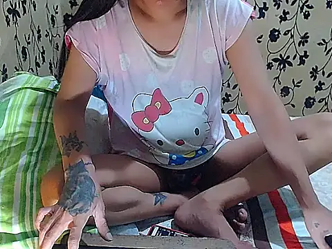 Snapshot of AsianNaughtiesMistress chatting on 11.01.25 AsianNaughtiesMistress online show from 11.01.25