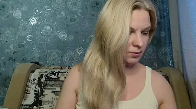 Snapshot of BlondeFox chatting on 02.03.25 BlondeFox online show from 02.03.25