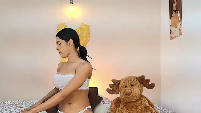 Snapshot of salome_Collins_1 chatting on 09.21.25 salome Collins 1 online show from 09.21.25