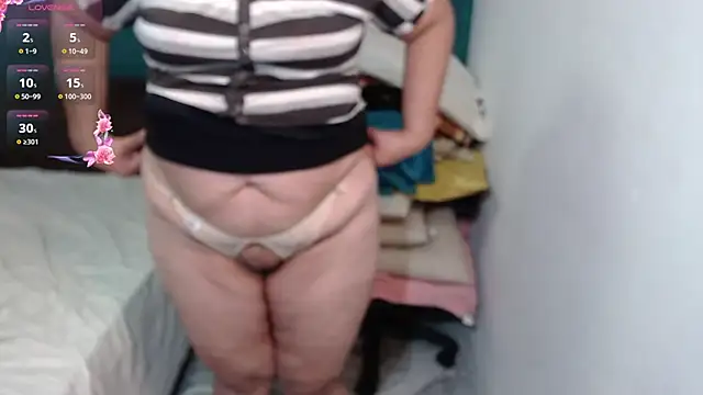 Snapshot of scaelettdubois chatting on 12.02.25 scaelettdubois online show from 12.02.25