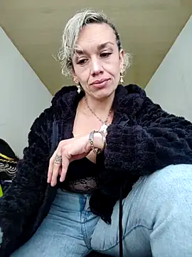 sexymarilyncolombia online show from 03.13.25