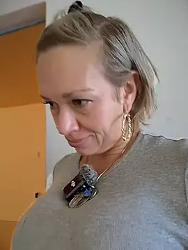 sexymarilyncolombia online show from 03.04.26