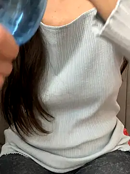 Snapshot of SHARONRodrig chatting on 11.03.25 SHARONRodrig online show from 11.03.25