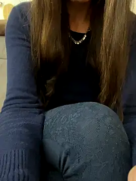 Snapshot of SHARONRodrig chatting on 12.01.25 SHARONRodrig online show from 12.01.25