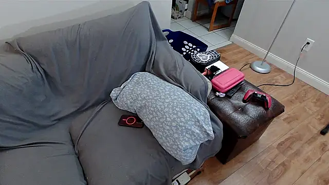 Snapshot of EmoDream1998 chatting on 02.16.25 EmoDream1998 online show from 02.16.25