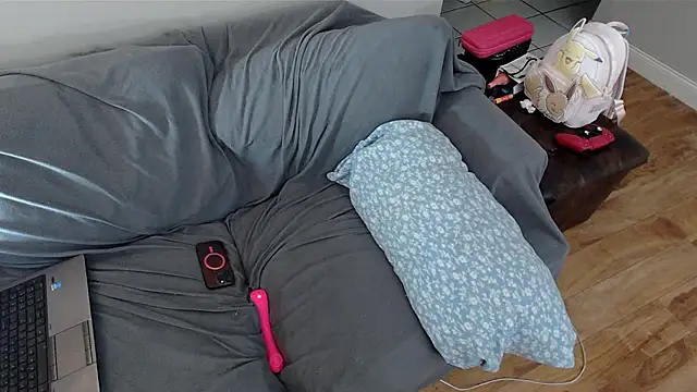 Snapshot of EmoDream1998 chatting on 03.07.25 EmoDream1998 online show from 03.07.25