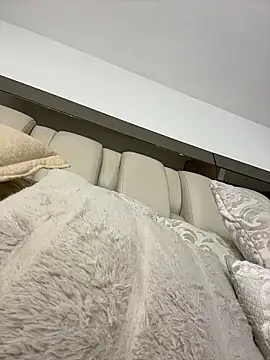 Snapshot of ALISSON_FOXXX1 chatting on 04.11.26 ALISSON FOXXX1 online show from 04.11.26