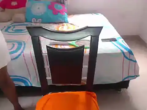 agatfox online show from 12.13.24