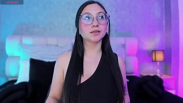 lucy neil online show from 01.18.25