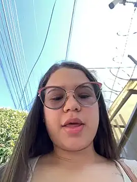 Snapshot of Lucyklein2022 chatting on 12.31.24 Lucyklein2022 online show from 12.31.24