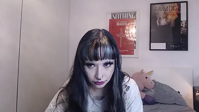 Snapshot of Lunastazja chatting on 03.12.25 Lunastazja online show from 03.12.25