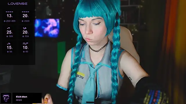 freya sunny online show from 09.12.25