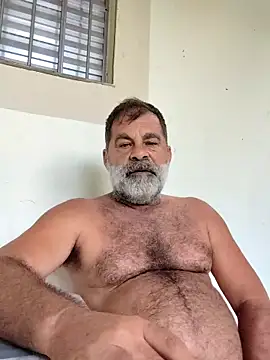 Snapshot of Peludo173317 chatting on 03.17.26 Peludo173317 online show from 03.17.26