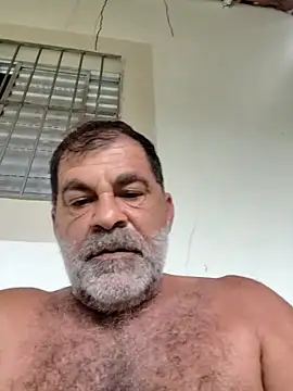 Snapshot of Peludo173317 chatting on 04.01.26 Peludo173317 online show from 04.01.26