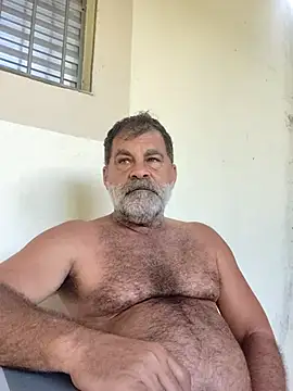 Snapshot of Peludo173317 chatting on 04.06.26 Peludo173317 online show from 04.06.26