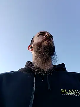 Snapshot of JohnnyFaster chatting on 09.27.25 JohnnyFaster online show from 09.27.25