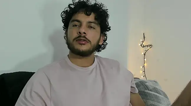 tuyo1995 online show from 01.12.25