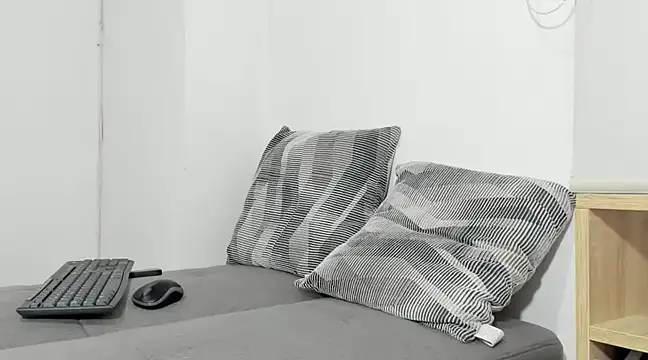 tuyo1995 online show from 03.04.25