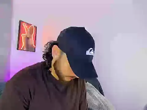 tuyo1995 online show from 11.11.25