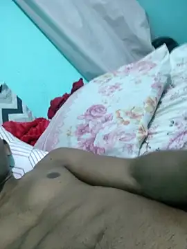 Snapshot of Guuhx1 chatting on 09.23.25 Guuhx1 online show from 09.23.25