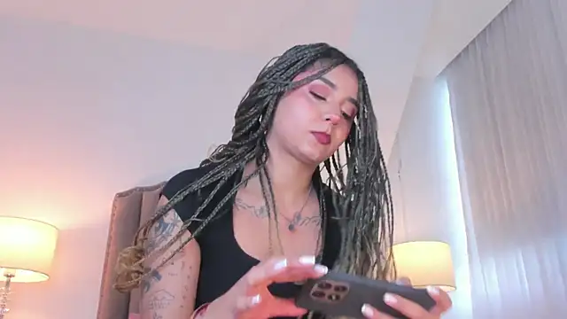 Snapshot of Emma_Torres__ chatting on 02.24.26 Emma Torres online show from 02.24.26