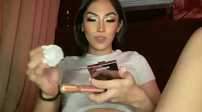 Bella Gordon online show from 01.08.25