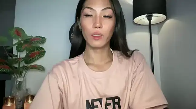 Bella Gordon online show from 02.08.25